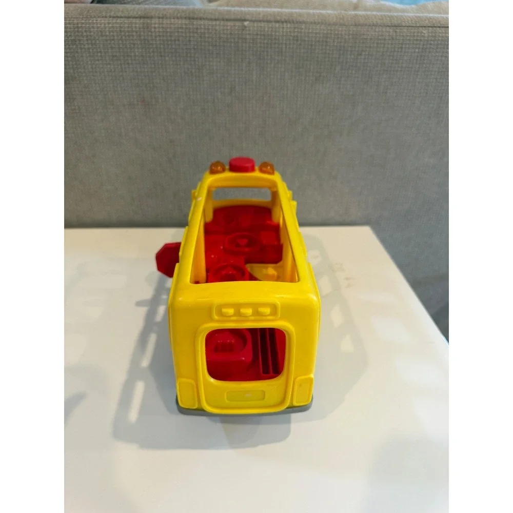 Fisher-Price Little People Sit with Me School Bus Yellow Lights Sounds 2 Figures